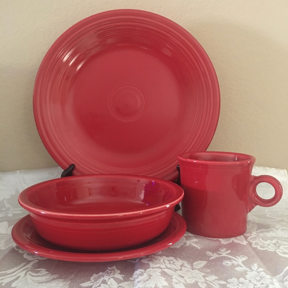 Fiestaware Fiesta Homer Laughlin Scarlet Red 4 piece setting